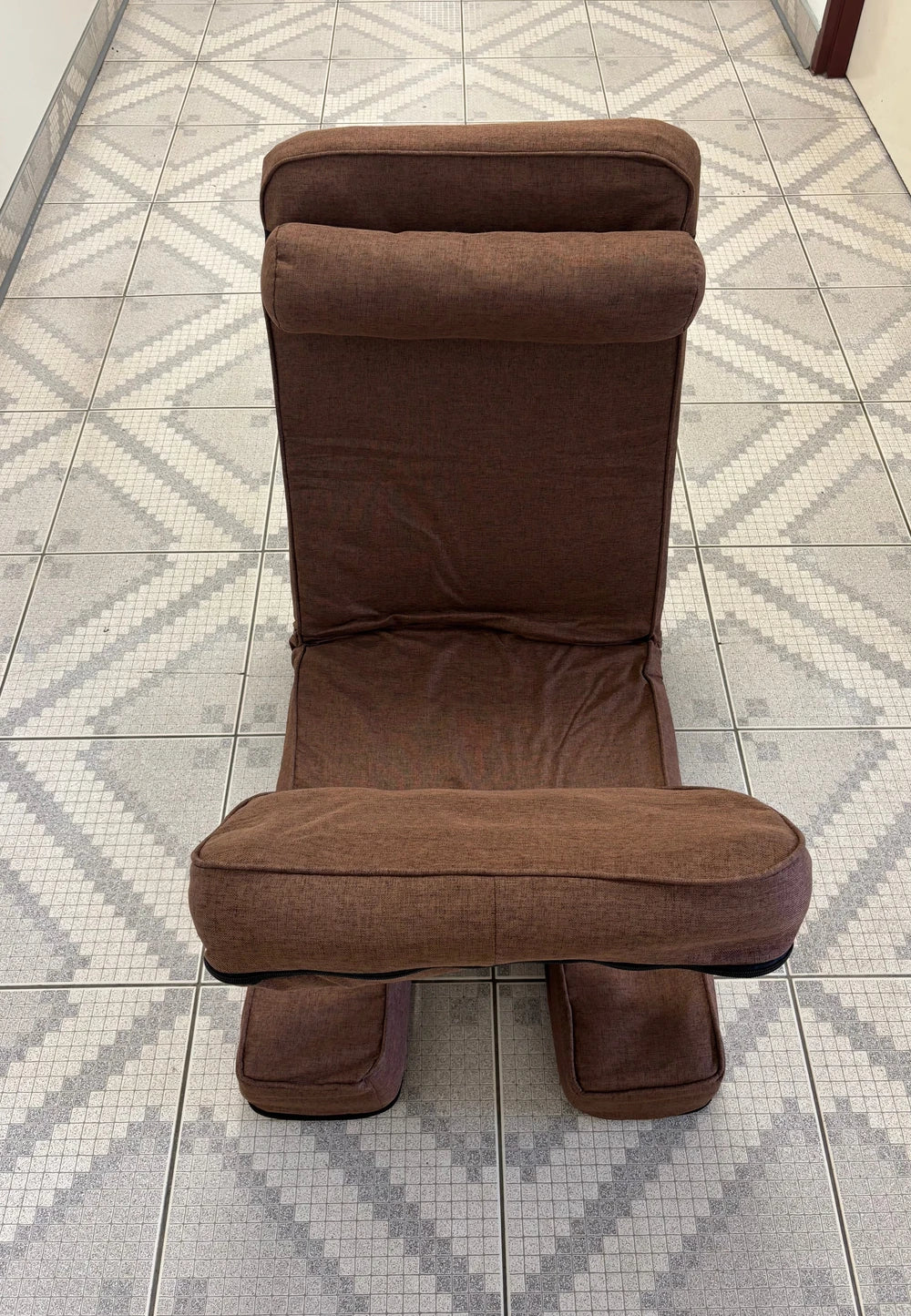 Ergonomiczna Sofa Lazydesk do pracy zdalnej i oglądania TV
